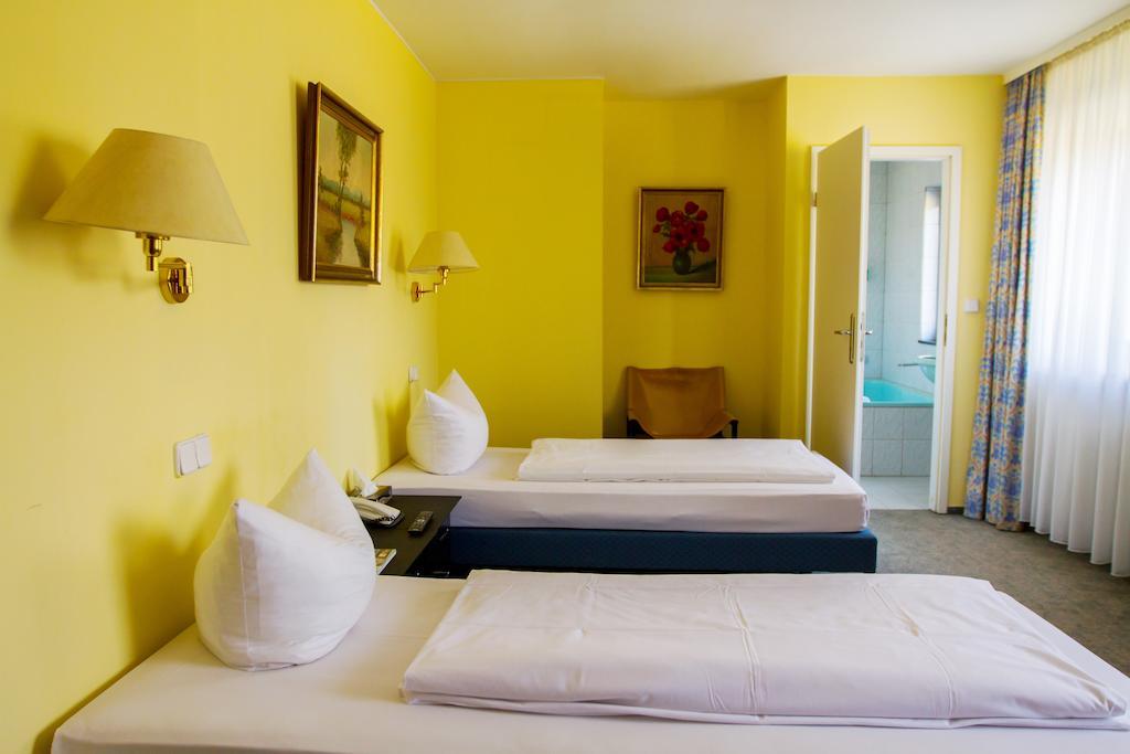 Heidekrug Hotel Oberursel Bilik gambar