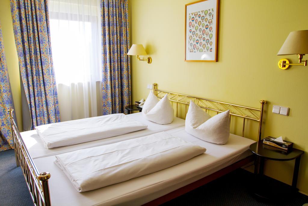 Heidekrug Hotel Oberursel Bilik gambar